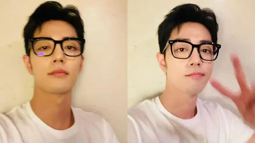 肖战获微博视界年度表现力演员后晒自拍 戴眼镜比耶