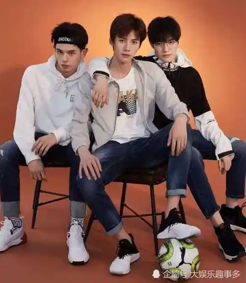 青春有你杂志大片,姚弛施展邓超元惊艳亮相,你被谁惊艳?