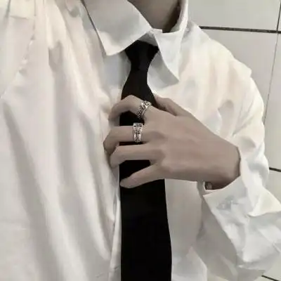 小清新白衬衫侧脸和半身男生头像