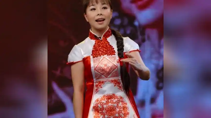 王二妮,王小妮《献给阿妈的个》请欣赏!