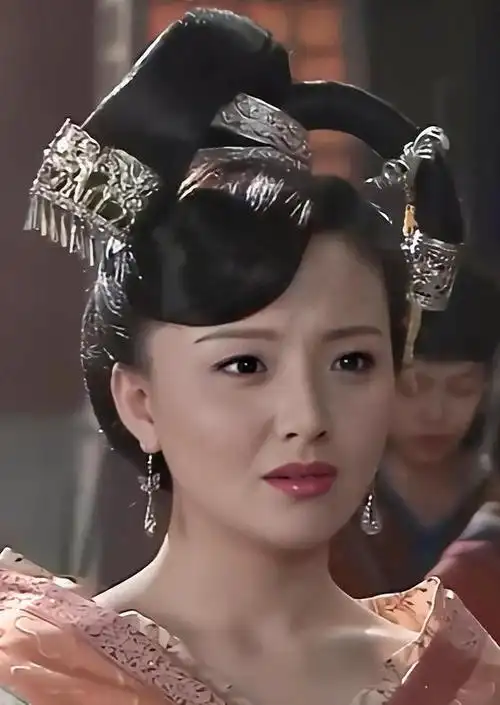 2008年电视剧《母仪天下》:孙茜饰演冯媛.