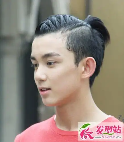 男生长发怎么编好看?男生蝎子辫蜈蚣辫发型图片