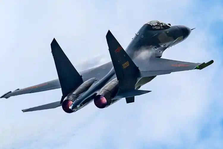 歼11bs战斗机资料图