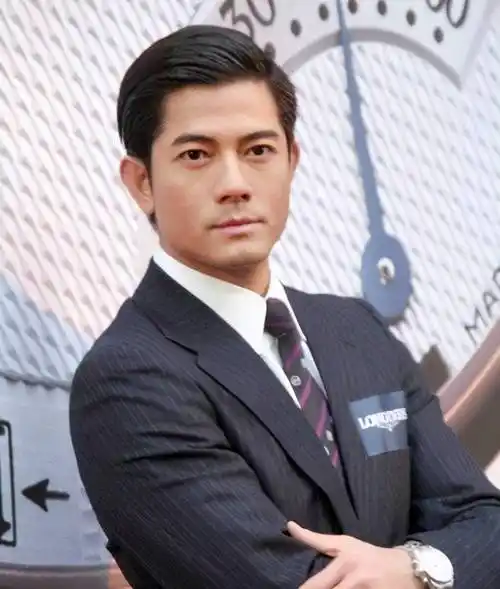 郭富城55岁生日晒一家4口照,同方媛结婚多年恩爱不已让人羡慕?