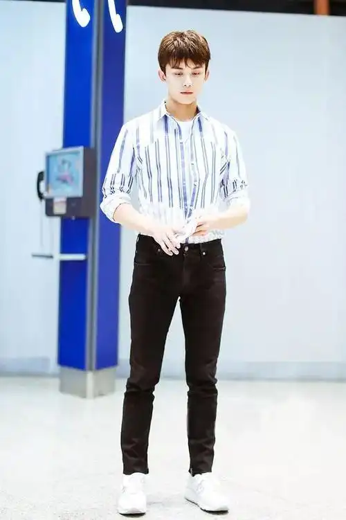 明星一周穿搭 | 卫衣&西装也太好穿了吧!_搭配