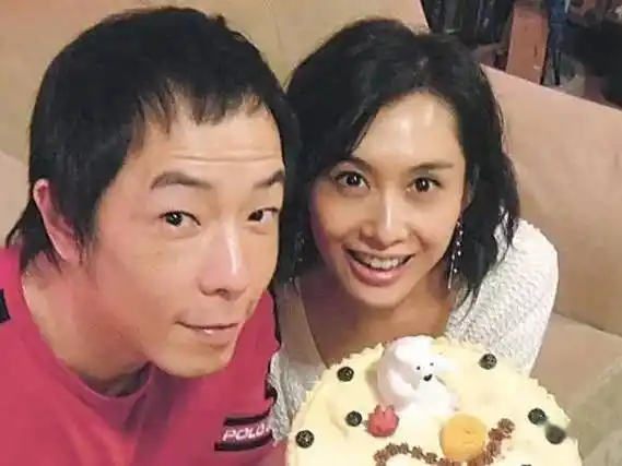 51岁朱茵现状曝光,放着豪宅不住,去到下乡种地,却羡慕哭700万人