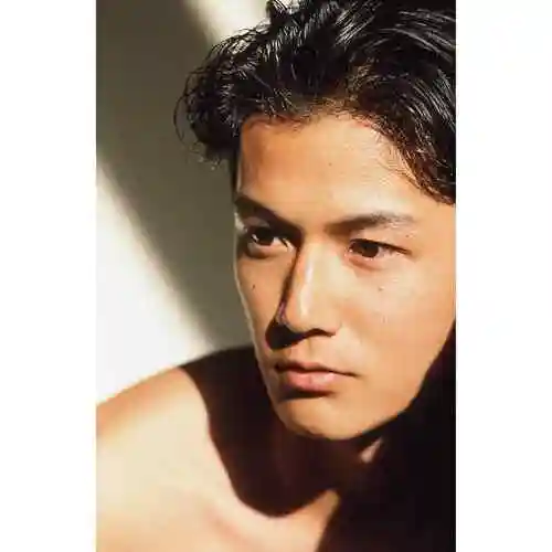 日本男神福山雅治54岁演新剧,冻龄神颜依旧帅翻_演艺圈_全亚洲_广播