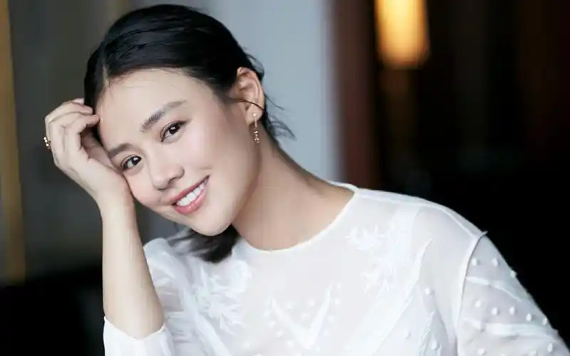 马思纯清新优雅写真图片桌面壁纸高清大图预览1920x1200_大陆明星下载