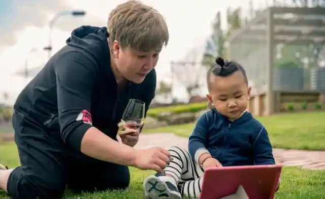 郭麒麟与生母同框母子相明显离开郭德纲20年胡中惠身价过亿