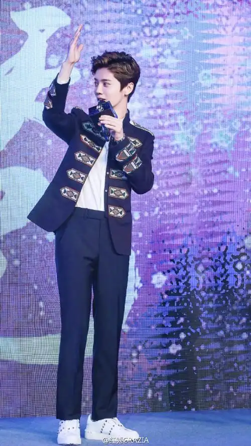 新生代演员鹿晗@m鹿m,@我是娜扎领衔主演,@吴倩mine4ever,曾舜晞