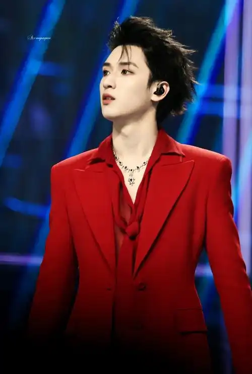 严浩翔叁重楼暨出道四周年演唱会##严浩翔 舞台风暴##严老师我需要手