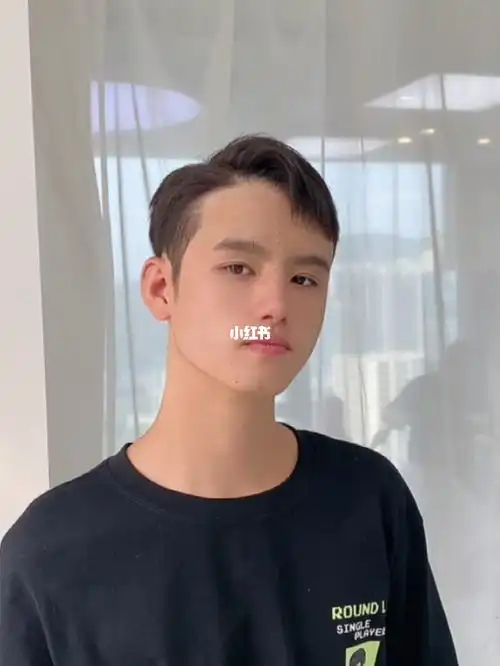 韩式三七分发型男生短发造型柳州男士发型