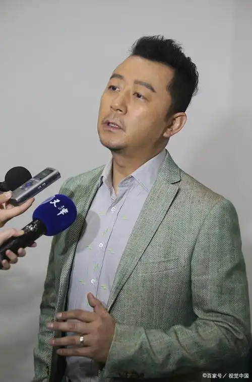 "国家一级演员"邵峰:陪妻子治病23年,倾家荡产仍不离不弃