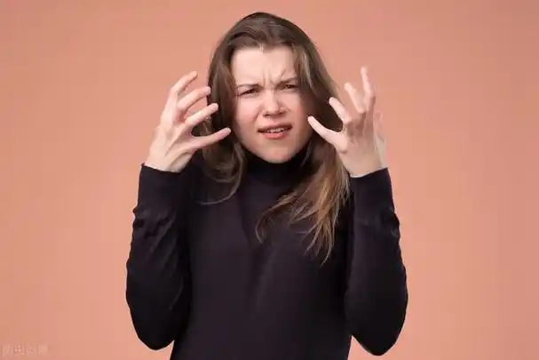 易怒控制不住情绪暴躁怎样解决呢,急躁易怒,闷闷不乐?