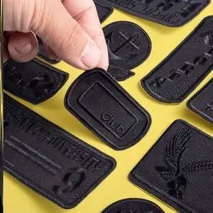 补衣服图案可缝可贴补丁贴缝制布丁补贴男士高级裤子破洞贴标logo