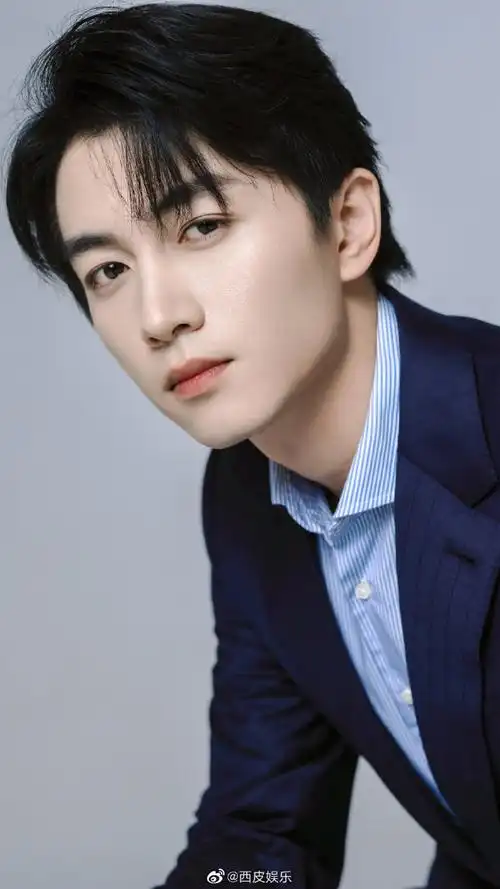 考古老粉扒出早起金发的陈晓,老粉青回,也太帅了,痞帅啊!