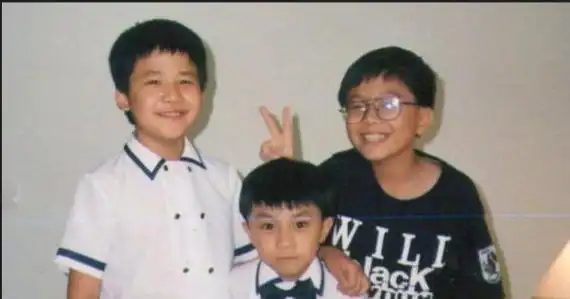 大张伟春晚"糗"上热搜,拒绝黄小蕾选择经纪人,他是否清醒?