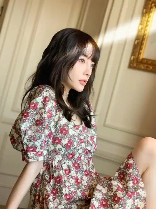 看到李小璐最近的照片?emmm我又认了半天!这鼻子?