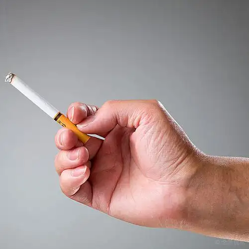 香烟手势手指图片_香烟手势手指高清图片_全景视觉