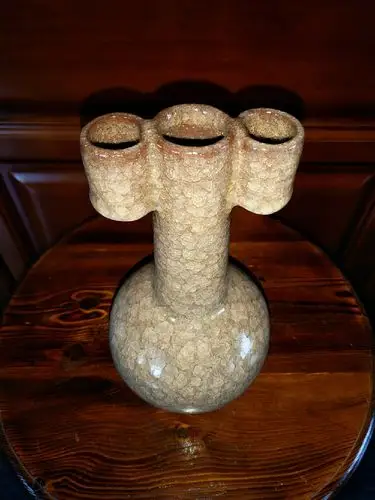 宋代哥窑冰裂纹贯耳瓶