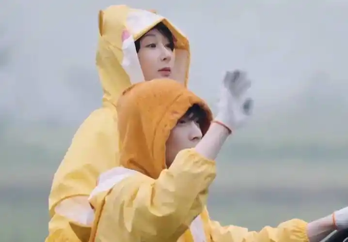 最新一期已经更新了,在上一期的时候,杨紫和张艺兴因为穿了同框睡衣的