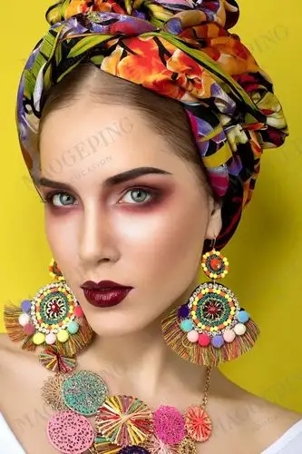 造型师最严苛的标准每一步每一个细节从妆容到发型到配饰2018最新创意