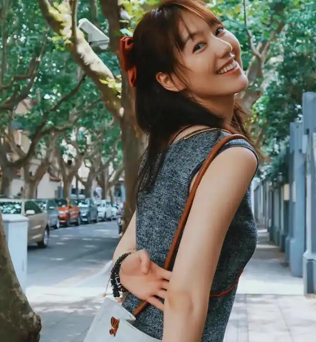 王冠个人资料简介 从"央视名嘴"到"滚出主持界",她到底经历了什么