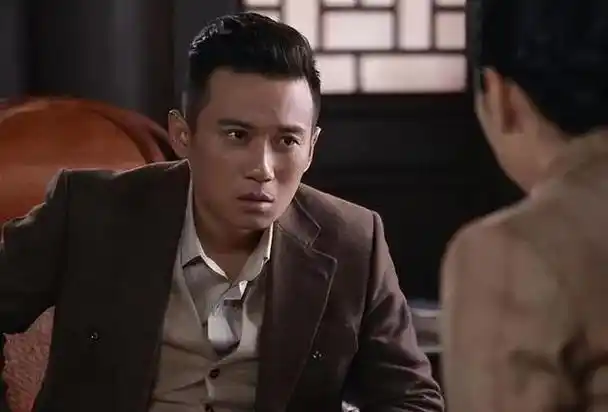 演员徐洪浩:娶小10岁妻子,戏里演父女,戏外恩爱惹人羡