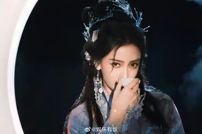 angelababy古装清冷感##angelababy月下浅酌#杨颖@angelababy中秋节