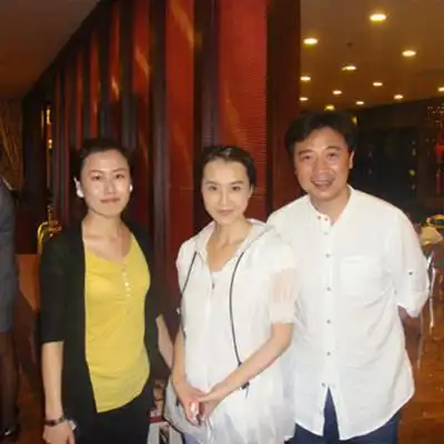 图扒扒演员邢佳栋和妻子照片他曾红遍大江南北