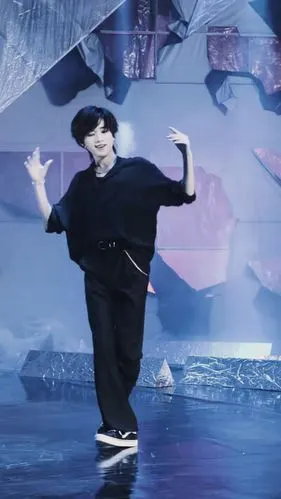 宋亚轩破风直拍自截