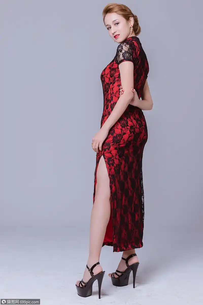 端庄大方旗袍美女模特女孩全身照