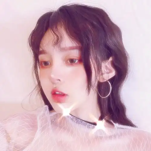 啊谣の女生头像. 自截自调滤镜.