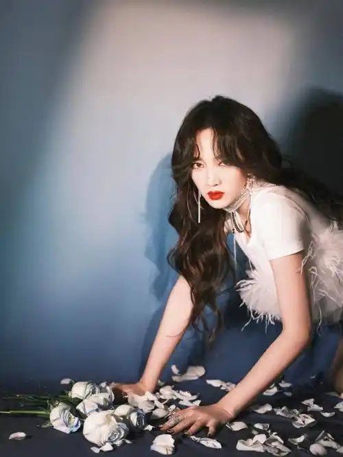 当年也是个出了名的腿精_孟佳_实力_girl