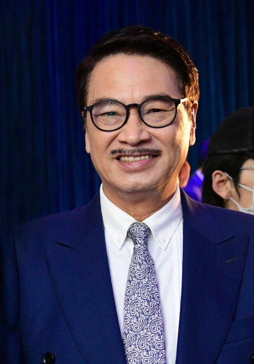 吴孟达生前已立遗嘱,优待现任太太及最小子女,月付百万养三个家|马来