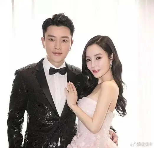 疑似新恋情曝光,李小璐终究是路人|贾乃亮|李小璐|短发_新浪新闻