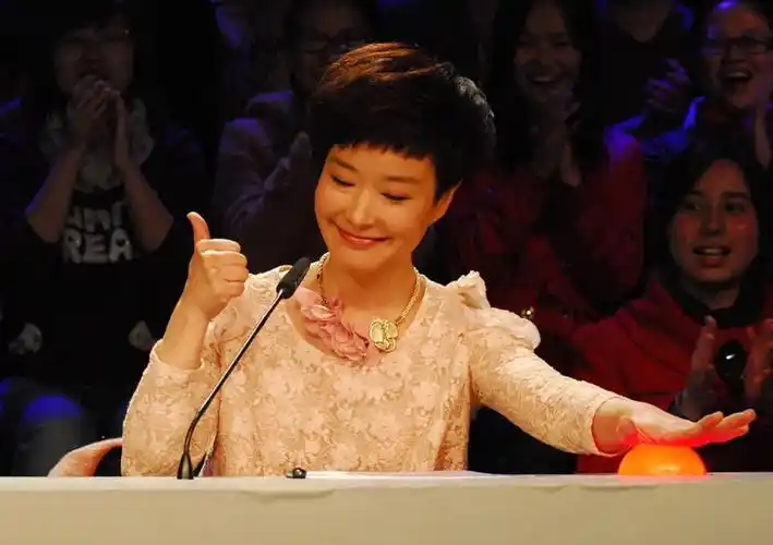 回顾主持人王雪纯:我这辈子遗憾的事情,就是没给丈夫生个孩子