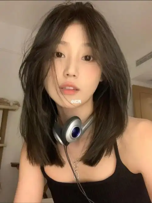 不用打理的锁骨发可以有效的修饰脸型轮廓