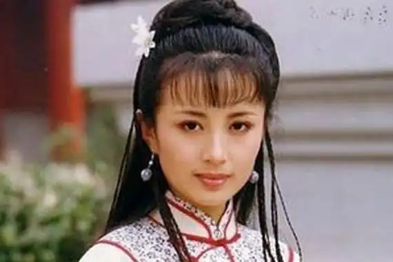 宋林静和杨童舒对比照片于和伟的老婆是谁