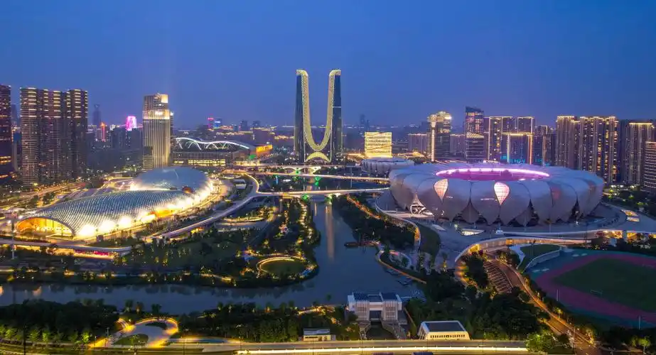 杭州亚运会倒计时100天奥体中心夜景璀璨