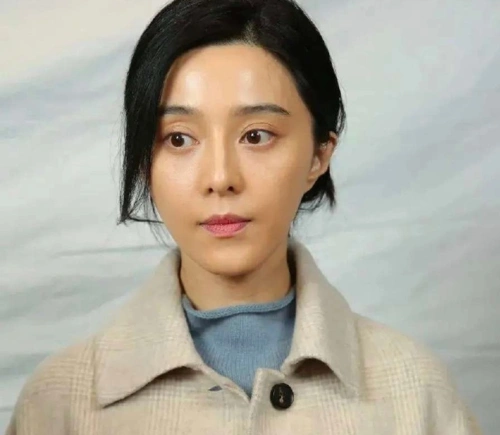 范冰冰新片烈日灼心2素颜出镜五官精致