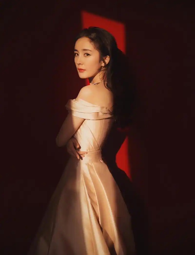 因为你是蜜蜂的宝贝啊.