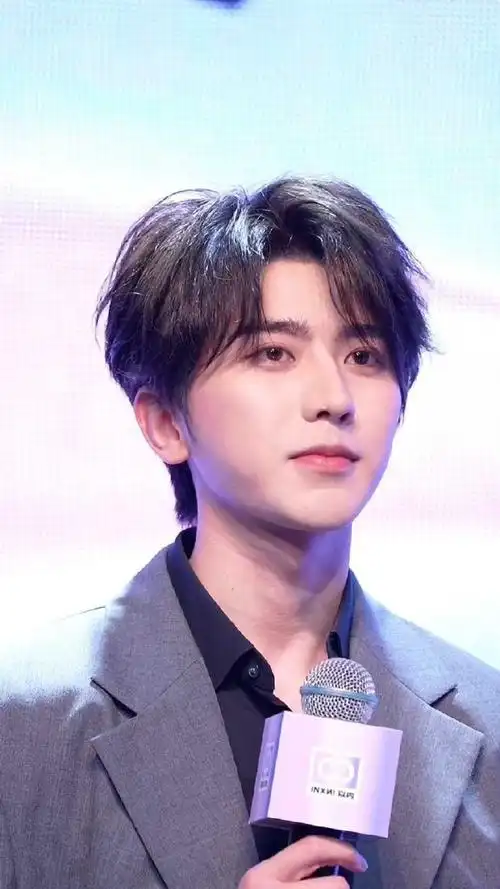 蔡徐坤##蔡徐坤ins