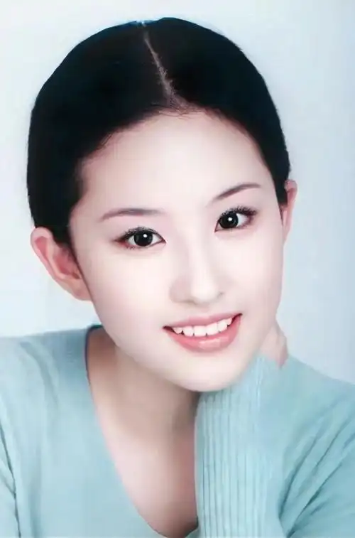 宋晓青头像大户 一天不重样@刘亦菲#刘亦菲黄亦玫#99#刘亦菲玫瑰