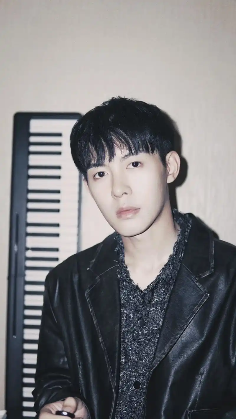 皮衣西装 #冷酷#190大帅哥 - 抖音