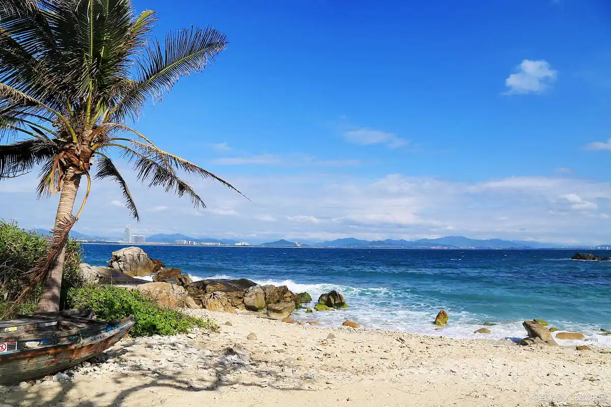 椰树沙滩,碧海蓝天,这几个地方竟是三亚最优良的海水浴场