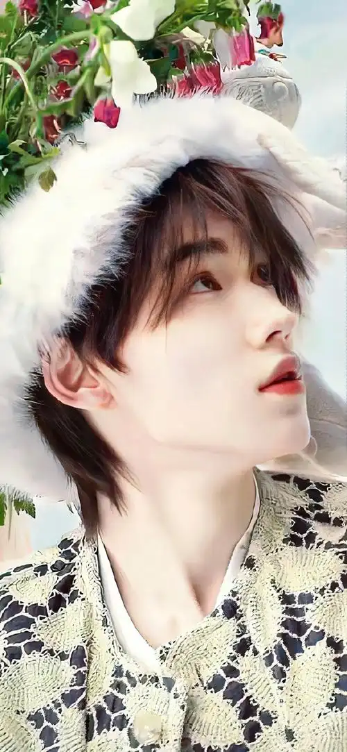 宋亚轩男友风壁纸更新啦!