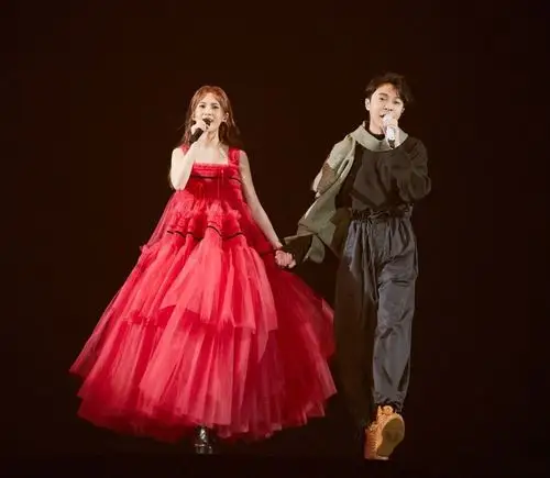 神仙友谊!吴青峰被最亲近的人背叛,杨丞琳给吴青峰留言:心疼你