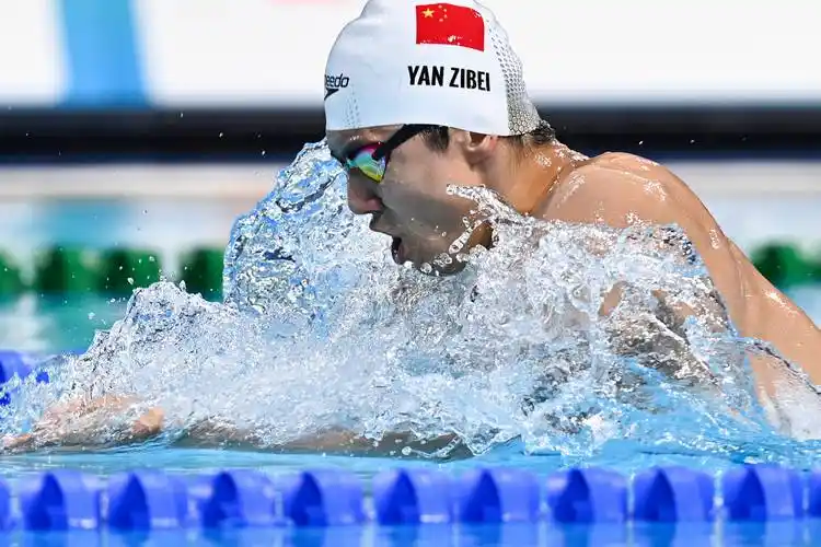 游泳——男子200米蛙泳决赛赛况