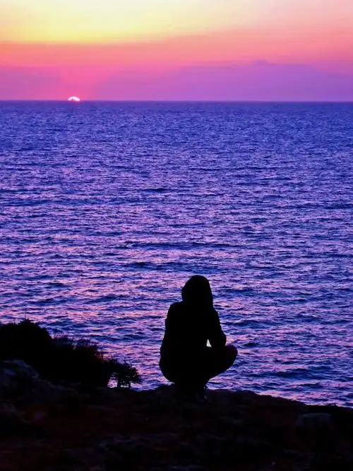 一个人的孤独背影清新壁纸